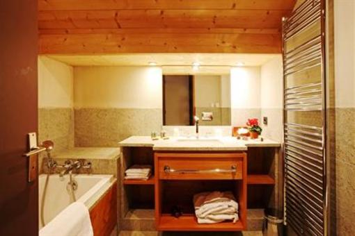 фото отеля Hotel La Savoyarde Val-d'Isere
