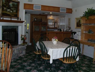 фото отеля Hounds Tooth Inn