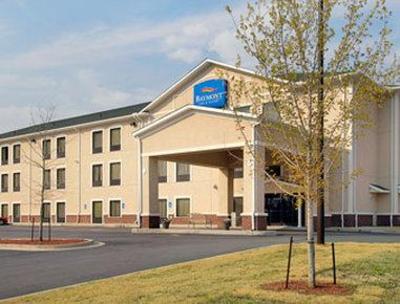 фото отеля Baymont Inn & Suites Augusta Riverwatch