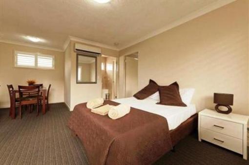 фото отеля Tropicana Motel Mermaid Beach