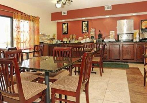 фото отеля Quality Inn Jacksonville North Carolina