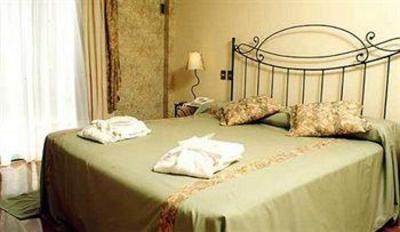 фото отеля Reina Victoria Suites & Towers