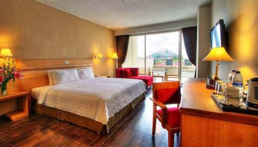 фото отеля Grand Dafam MM Yogyakarta Hotel