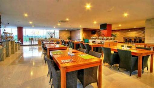фото отеля Grand Dafam MM Yogyakarta Hotel