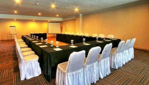 фото отеля Grand Dafam MM Yogyakarta Hotel