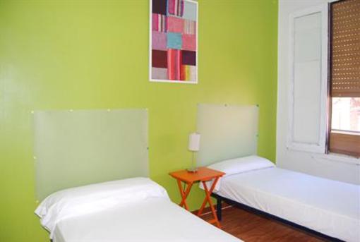 фото отеля Russafa Youth Hostel