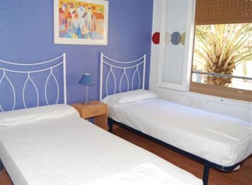 фото отеля Russafa Youth Hostel