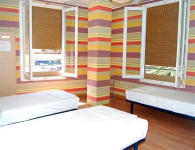 фото отеля Russafa Youth Hostel