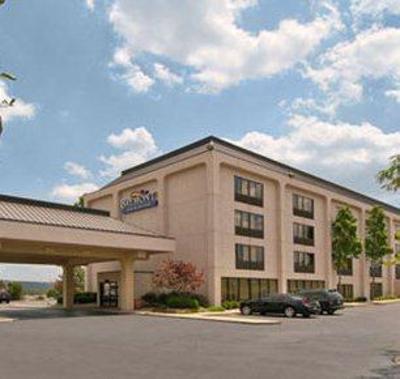 фото отеля Baymont Inn & Suites Cincinnati