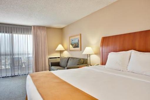 фото отеля Holiday Inn Express Hotel & Suites Ventura Harbor
