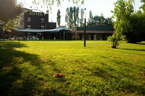 фото отеля Hotel Don Carlos Huarte