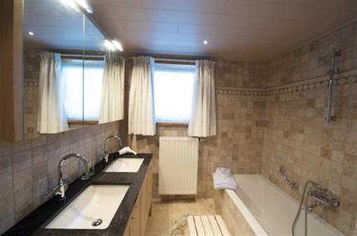фото отеля Bed and Breakfast Landgoed Huttenest Zedelgem
