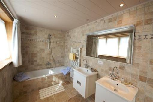 фото отеля Bed and Breakfast Landgoed Huttenest Zedelgem