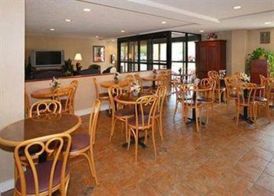 фото отеля Comfort Inn at Andrews AFB