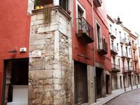 Girona Medieval Suites Apartments