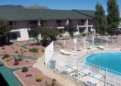 фото отеля Rodeway Inn & Suites Flagstaff
