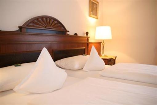 фото отеля Landhotel Zum Hessenpark Neu-Anspach