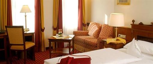 фото отеля Landhotel Zum Hessenpark Neu-Anspach