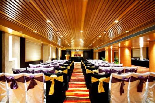 фото отеля The Fern Residency Chandigarh