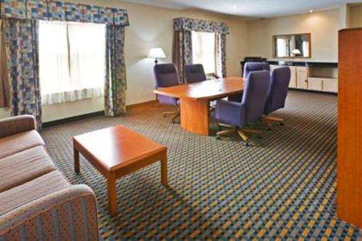 фото отеля Holiday Inn Express Hotel & Suites Dallas Stemmons Fwy I-35 E