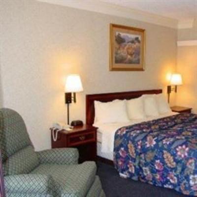 фото отеля Cavalier Inn at the University of Virginia
