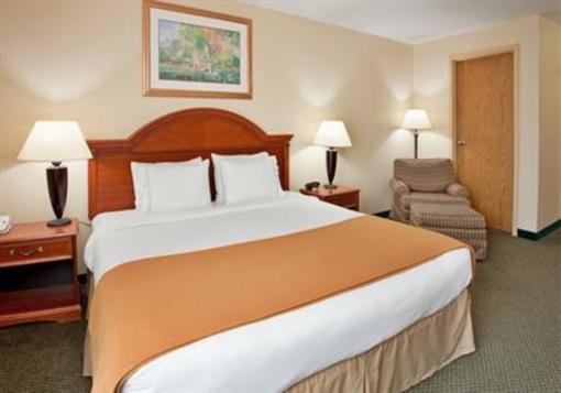 фото отеля Holiday Inn Express Kansas City - Westport Plaza