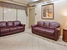 фото отеля Holiday Inn Express Kansas City - Westport Plaza