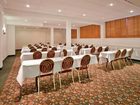 фото отеля Holiday Inn Express Kansas City - Westport Plaza