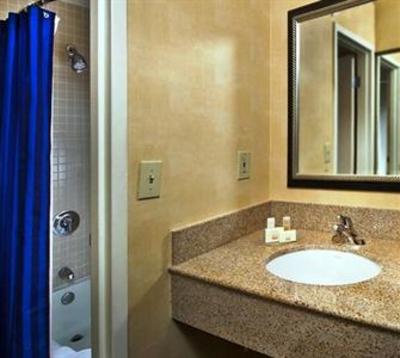 фото отеля Courtyard Hotel North Silver Spring