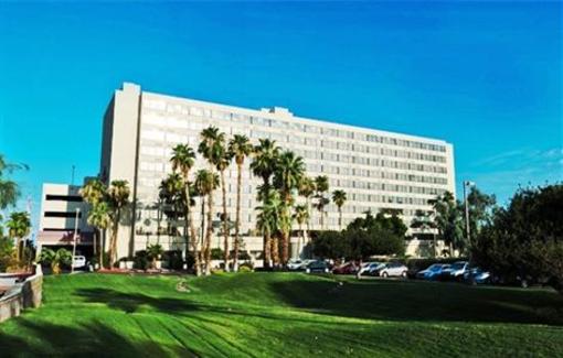 фото отеля Coast Phoenix Sky Harbor Hotel