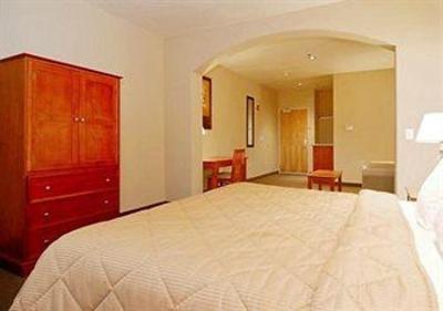 фото отеля Comfort Inn at Convention Center