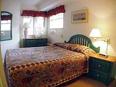 фото отеля ResortQuest Marketplace Lodge Vacation Rental Whistler