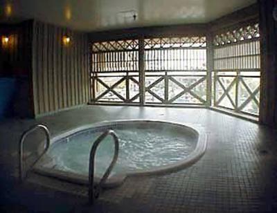 фото отеля ResortQuest Marketplace Lodge Vacation Rental Whistler