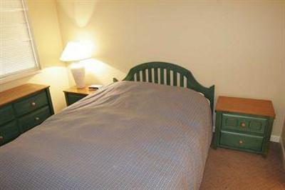 фото отеля ResortQuest Marketplace Lodge Vacation Rental Whistler