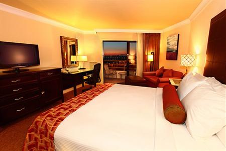 фото отеля Hilton Waterfront Beach Resort