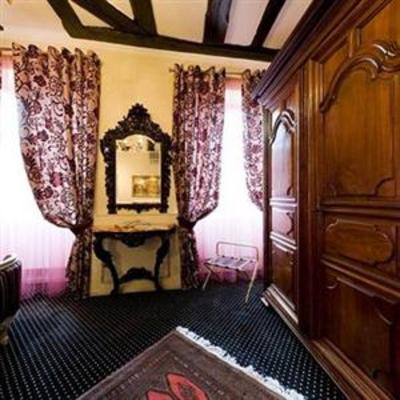 фото отеля Hostellerie le Marechal