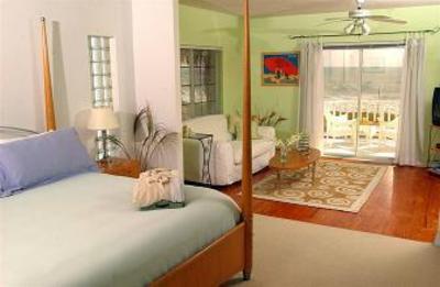 фото отеля The White Orchid Inn and Spa Flagler Beach