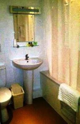 фото отеля Russ Hill Hotel Charlwood Horley