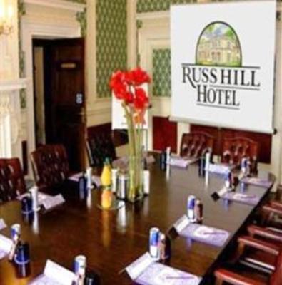 фото отеля Russ Hill Hotel Charlwood Horley