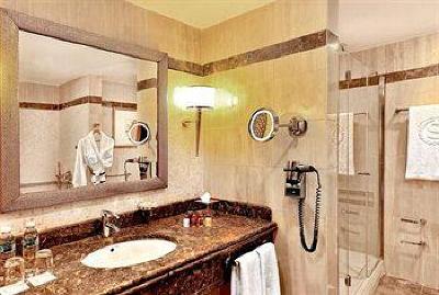 фото отеля Sheraton Club des Pins Resort and Towers