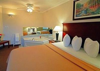 фото отеля Quality Inn North Hill