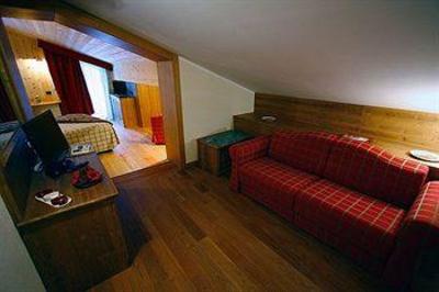 фото отеля Hotel Lo Scoiattolo Gressoney-La-Trinite