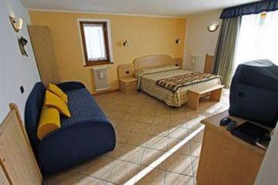 фото отеля Hotel Lo Scoiattolo Gressoney-La-Trinite
