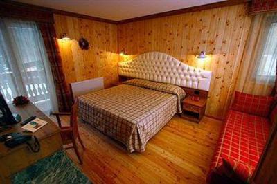 фото отеля Hotel Lo Scoiattolo Gressoney-La-Trinite