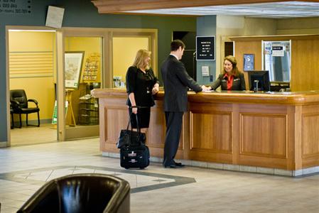 фото отеля Village Green Hotel Vernon (Canada)