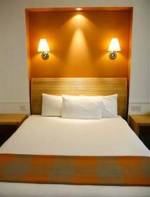фото отеля Holiday Inn Guildford