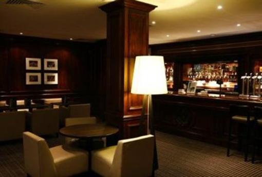 фото отеля Holiday Inn Guildford