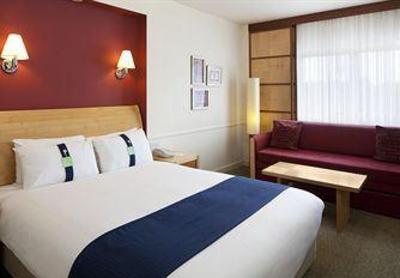 фото отеля Holiday Inn Guildford