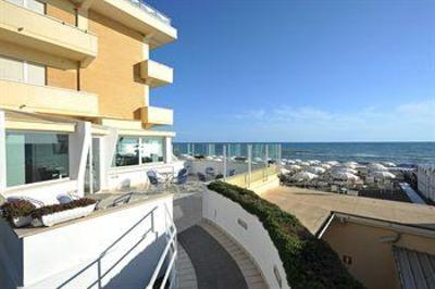 фото отеля Hotel Miramare Latina