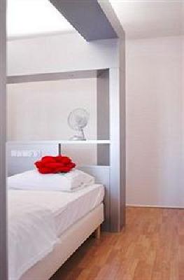 фото отеля Hip Hotel St. Martenslane
